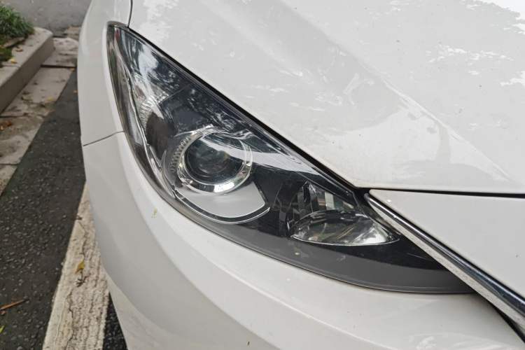 Used Mazda 3 Axela 2016 Sedan 1.5L Automatic Comfort Model Right Front Headlight