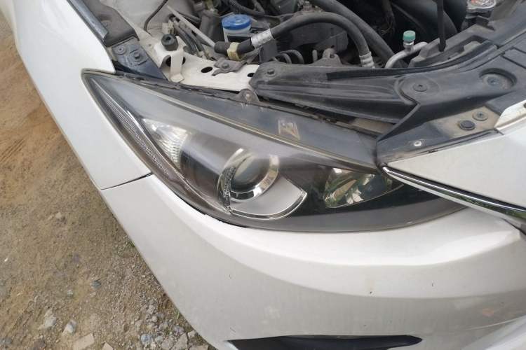 Used Mazda 3 Axela 2016 Sedan 1.5L Automatic Comfort Model Right Front Headlight