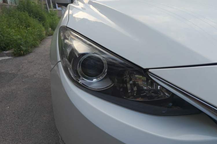 Used Mazda 3 Axela 2016 Sedan 1.5L Automatic Comfort Model Right Front Headlight