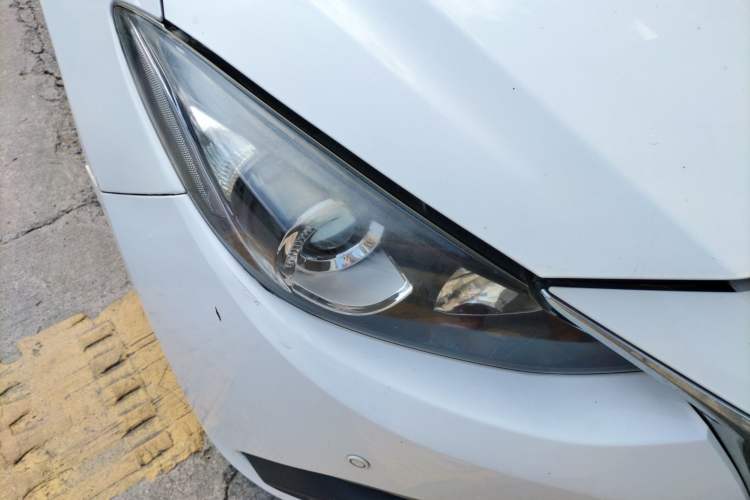 Used Mazda 3 Axela 2016 Sedan 1.5L Automatic Comfort Model Right Front Headlight