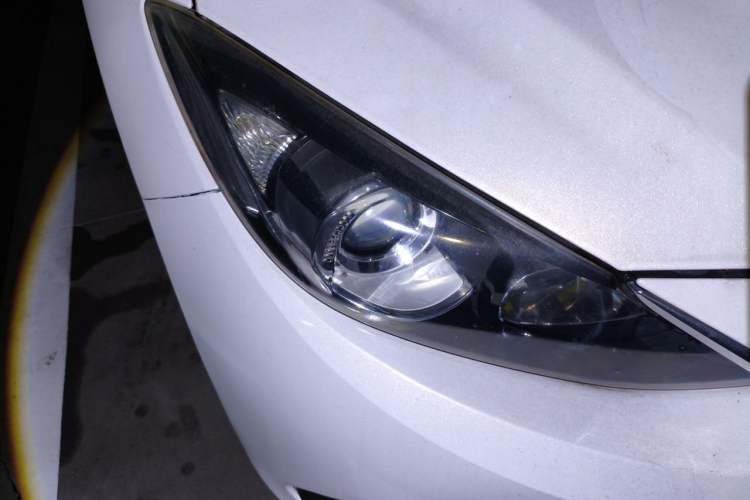 Used Mazda 3 Axela 2016 Sedan 1.5L Automatic Luxury Model Right Front Headlight