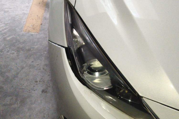 Used Mazda 3 Axela 2016 Sedan 1.5L Automatic Comfort Model Right Front Headlight