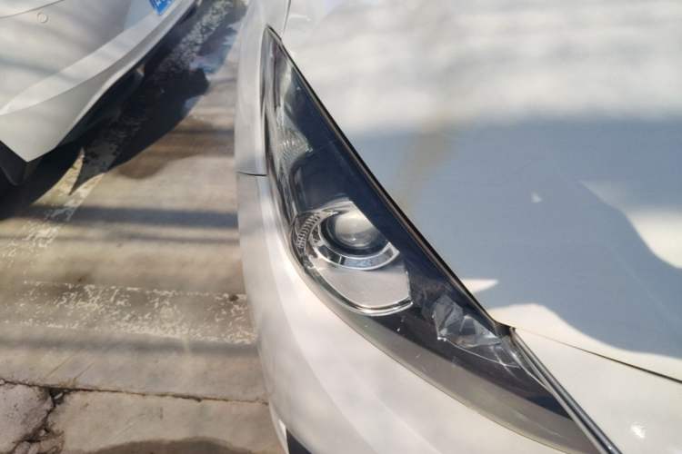 Used Mazda 3 Axela 2016 Sedan 1.5L Automatic Comfort Model Right Front Headlight