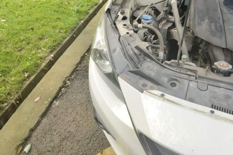 Used Mazda 3 Axela 2016 Sedan 1.5L Manual Comfort Model Right Front Headlight