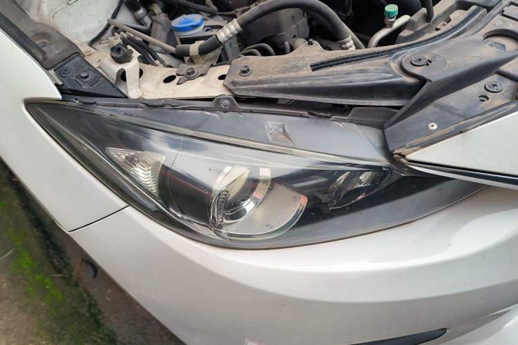 Used Mazda 3 Axela 2016 Sedan 1.5L Manual Comfort Model Right Front Headlight
