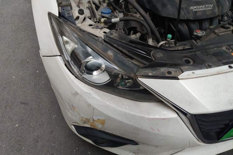 Used Mazda 3 Axela 2016 Sedan 1.5L Manual Luxury Model Right Front Headlight