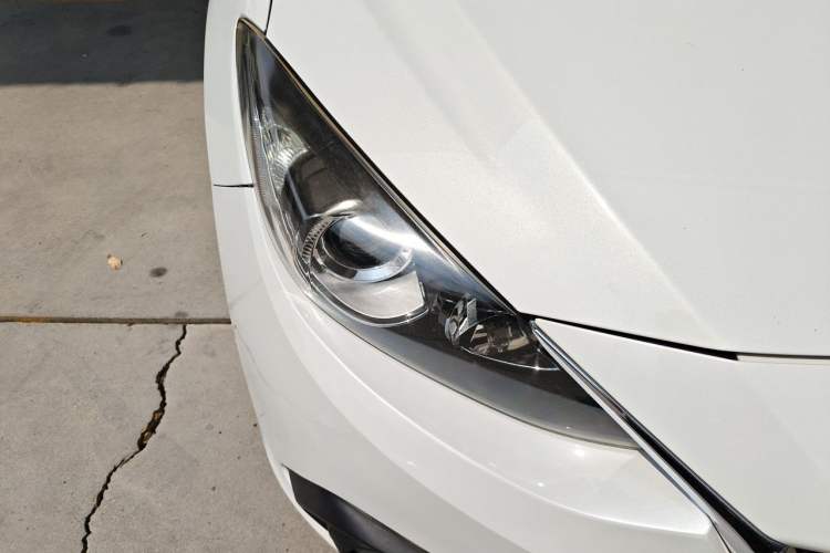 Used Mazda 3 Axela 2016 Sedan 1.5L Automatic Comfort Model Right Front Headlight