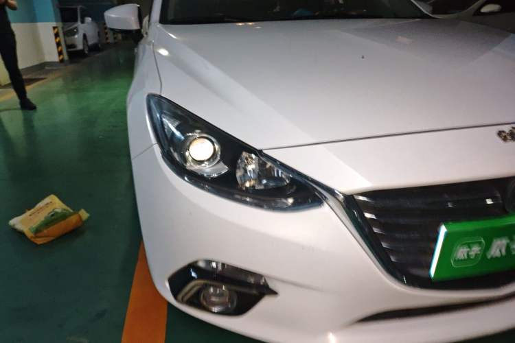 Used Mazda 3 Axela 2016 Sedan 1.5L Automatic Comfort Model Right Front Headlight