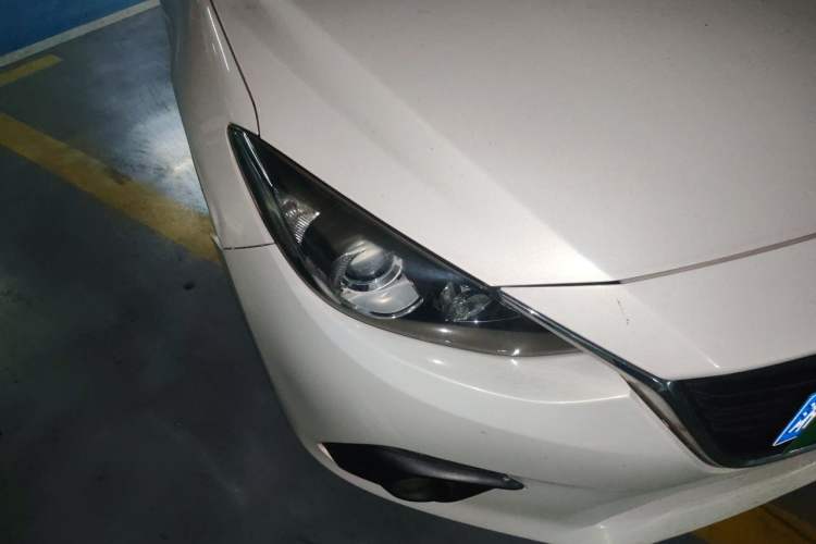 Used Mazda 3 Axela 2016 Sedan 1.5L Automatic Luxury Model Right Front Headlight