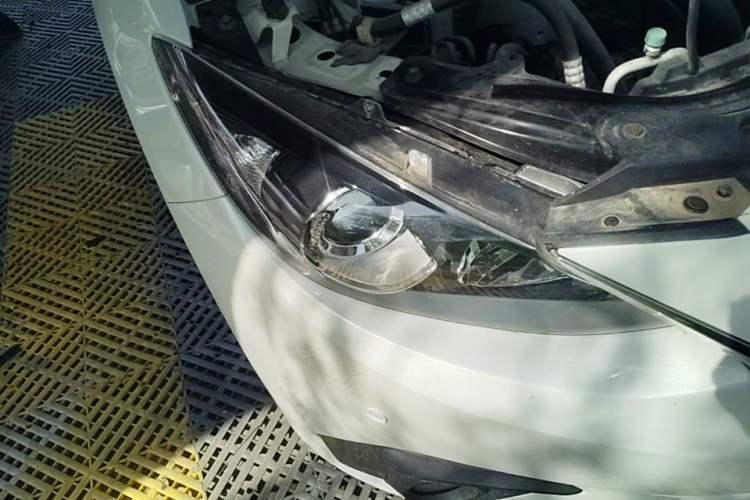 Used Mazda 3 Axela 2016 Sedan 1.5L Automatic Comfort Model Right Front Headlight