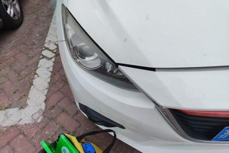 Used Mazda 3 Axela 2016 Sedan 1.5L Automatic Comfort Model Right Front Headlight