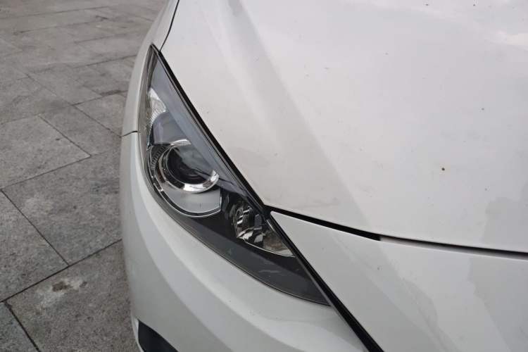 Used Mazda 3 Axela 2016 Sedan 1.5L Automatic Luxury Model Right Front Headlight