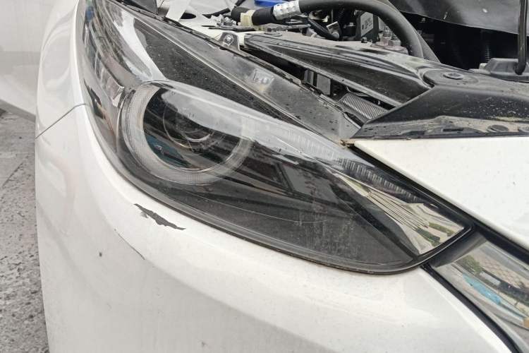 Used Mazda 3 Axela 2016 Hatchback 1.5L Automatic Luxury Model Right Front Headlight