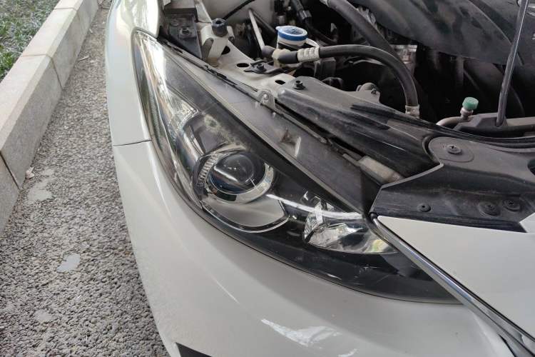 Used Mazda 3 Axela 2016 Sedan 1.5L Automatic Comfort Model Right Front Headlight