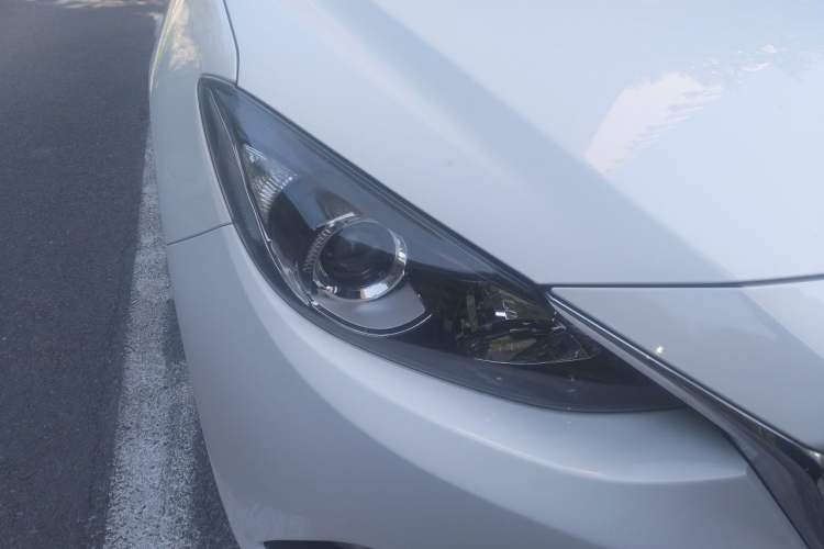 Used Mazda 3 Axela 2016 Sedan 1.5L Automatic Luxury Model Right Front Headlight