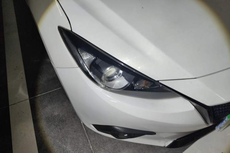 Used Mazda 3 Axela 2016 Sedan 1.5L Automatic Luxury Model Right Front Headlight