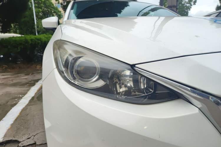 Used Mazda 3 Axela 2016 Sedan 1.5L Manual Comfort Model Right Front Headlight