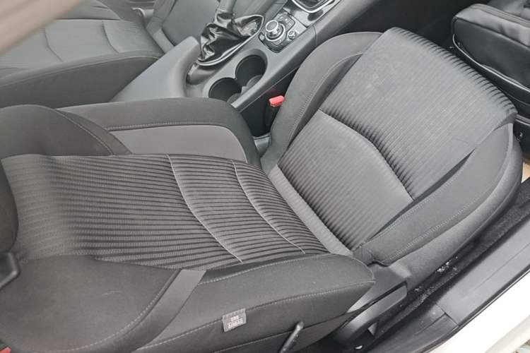Used Mazda 3 Axela 2016 Sedan 1.5L Manual Luxury Model Right Front Seat