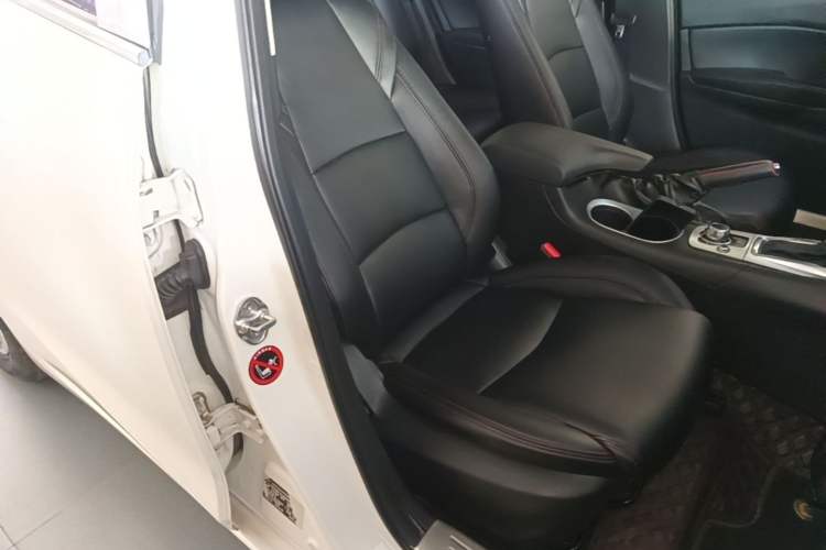 Used Mazda 3 Axela 2016 Sedan 1.5L Automatic Luxury Model Right Front Seat