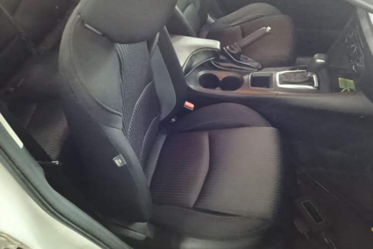 Used Mazda 3 Axela 2016 Sedan 1.5L Automatic Comfort Model Right Front Seat