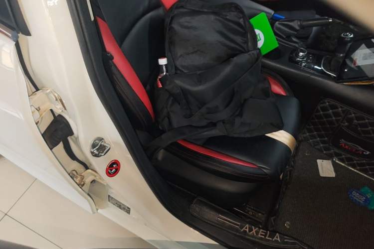 Used Mazda 3 Axela 2016 Sedan 1.5L Manual Luxury Model Right Front Seat