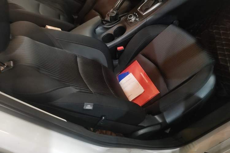 Used Mazda 3 Axela 2016 Hatchback 1.5L Automatic Comfort Model Right Front Seat