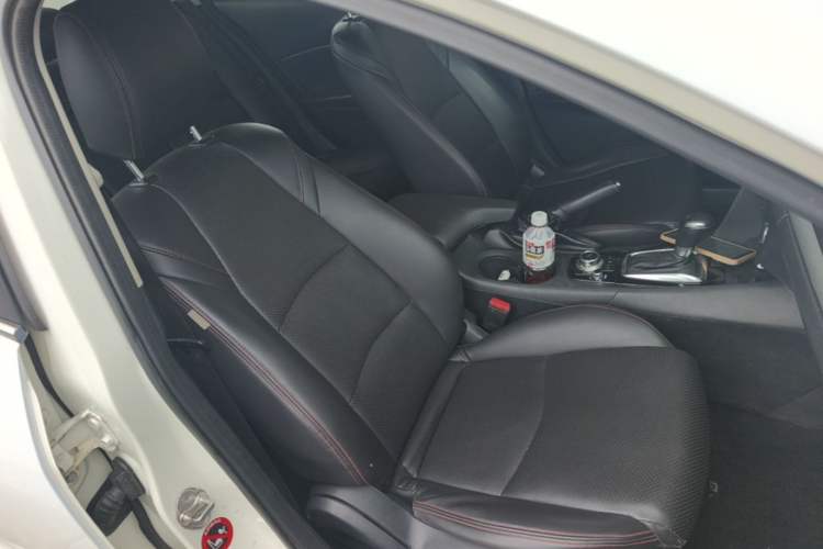 Used Mazda 3 Axela 2016 Sedan 1.5L Automatic Luxury Model Right Front Seat
