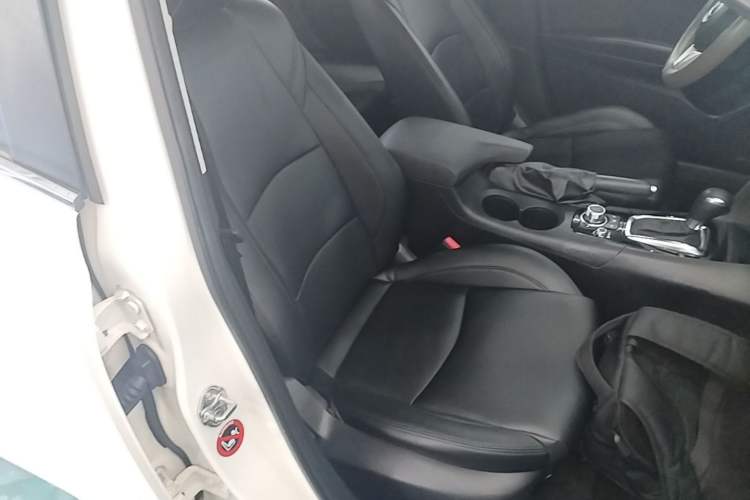 Used Mazda 3 Axela 2016 Sedan 1.5L Automatic Luxury Model Right Front Seat