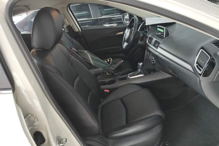Used Mazda 3 Axela 2016 Hatchback 1.5L Automatic Comfort Model Right Front Seat