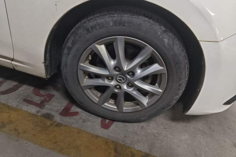 Used Mazda 3 Axela 2016 Sedan 1.5L Manual Comfort Model Right Front Wheel Hub