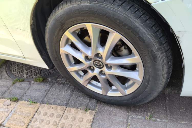 Used Mazda 3 Axela 2016 Sedan 1.5L Automatic Comfort Model Right Front Wheel Hub
