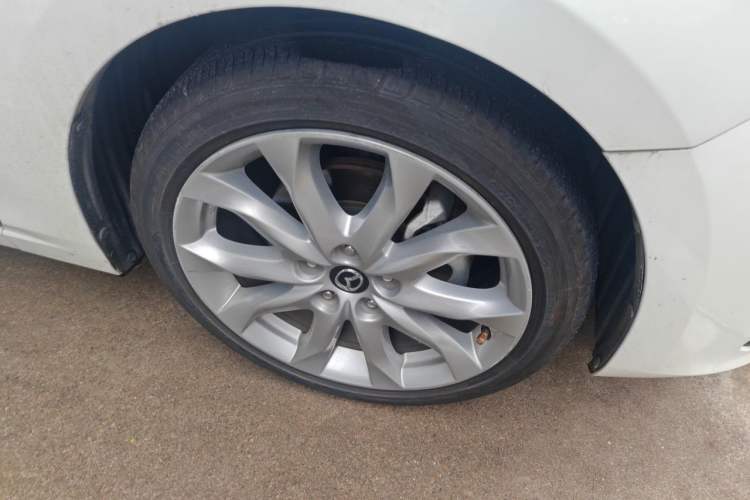 Used Mazda 3 Axela 2016 Sedan 2.0L Automatic Flagship Model Right Front Wheel Hub