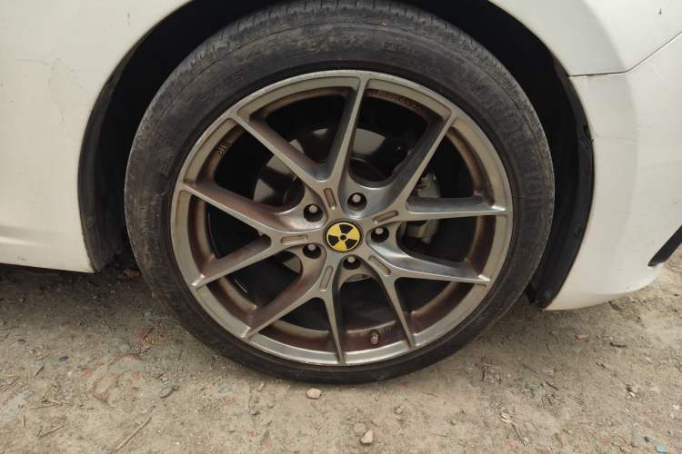Used Mazda 3 Axela 2016 Sedan 2.0L Automatic Flagship Model Right Front Wheel Hub