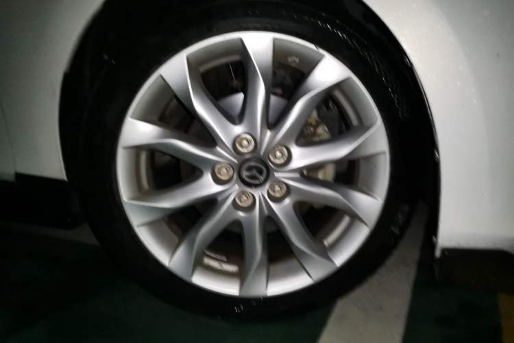 Used Mazda 3 Axela 2016 Hatchback 2.0L Automatic Flagship Model Right Front Wheel Hub