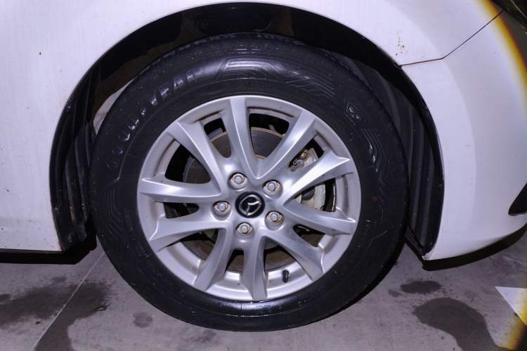Used Mazda 3 Axela 2016 Sedan 1.5L Automatic Luxury Model Right Front Wheel Hub