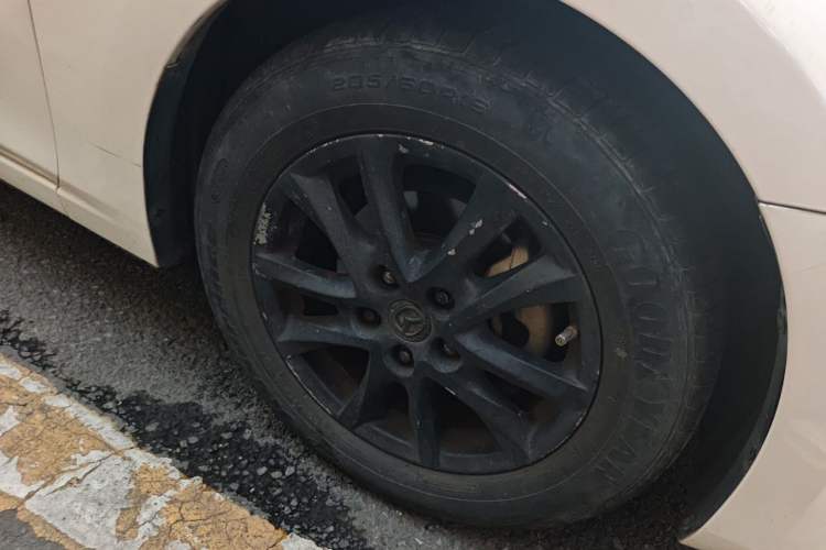Used Mazda 3 Axela 2016 Hatchback 1.5L Automatic Comfort Model Right Front Wheel Hub