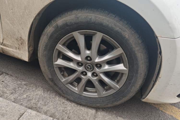 Used Mazda 3 Axela 2016 Sedan 1.5L Manual Luxury Model Right Front Wheel Hub