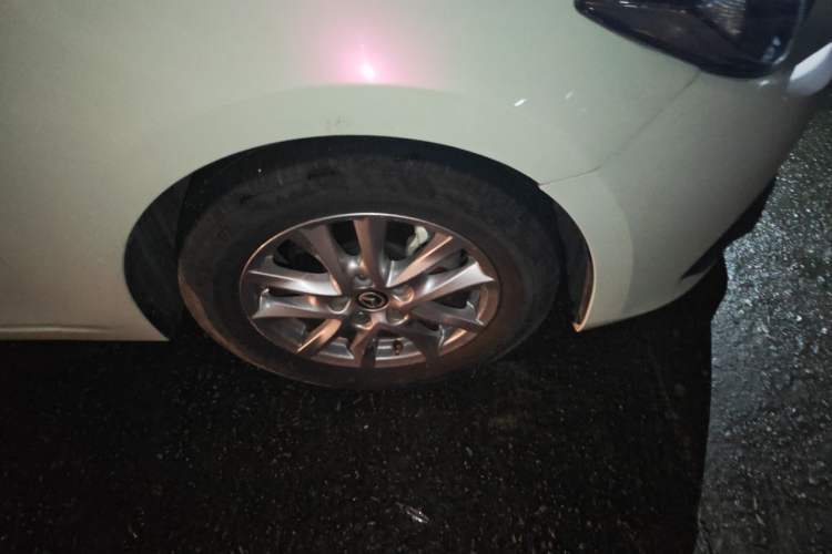 Used Mazda 3 Axela 2016 Sedan 1.5L Automatic Luxury Model Right Front Wheel Hub