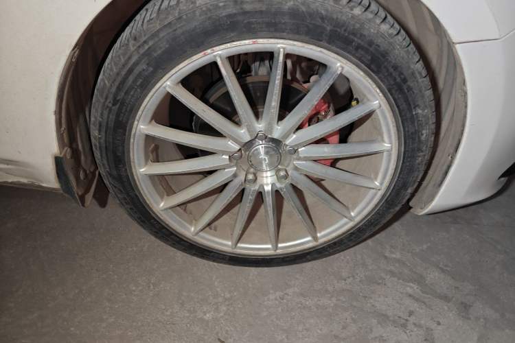 Used Mazda 3 Axela 2016 Sedan 1.5L Automatic Comfort Model Right Front Wheel Hub