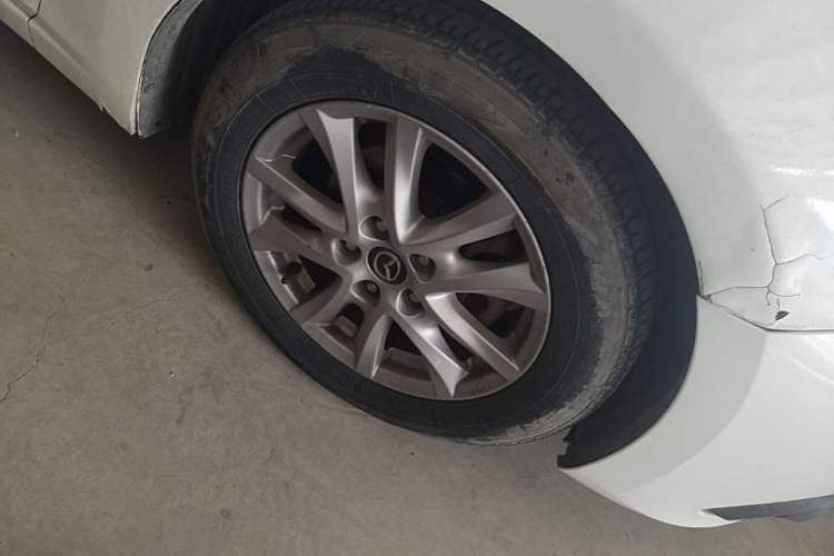 Used Mazda 3 Axela 2016 Hatchback 1.5L Manual Comfort Model Right Front Wheel Hub