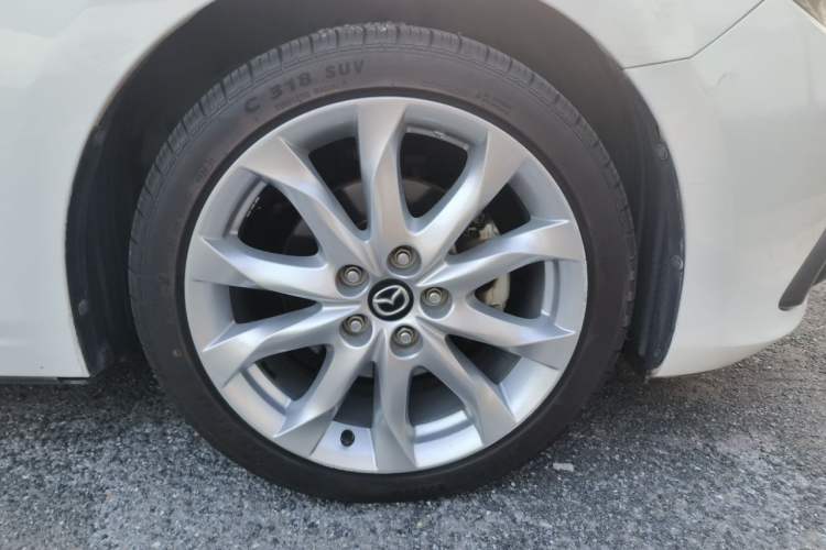 Used Mazda 3 Axela 2016 Sedan 2.0L Automatic Sport Model Right Front Wheel Hub