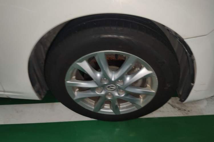 Used Mazda 3 Axela 2016 Sedan 1.5L Automatic Luxury Model Right Front Wheel Hub