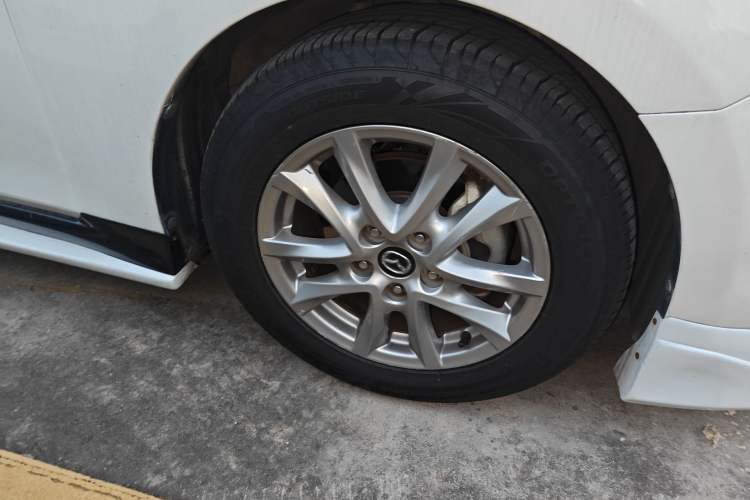 Used Mazda 3 Axela 2016 Sedan 1.5L Automatic Comfort Model Right Front Wheel Hub
