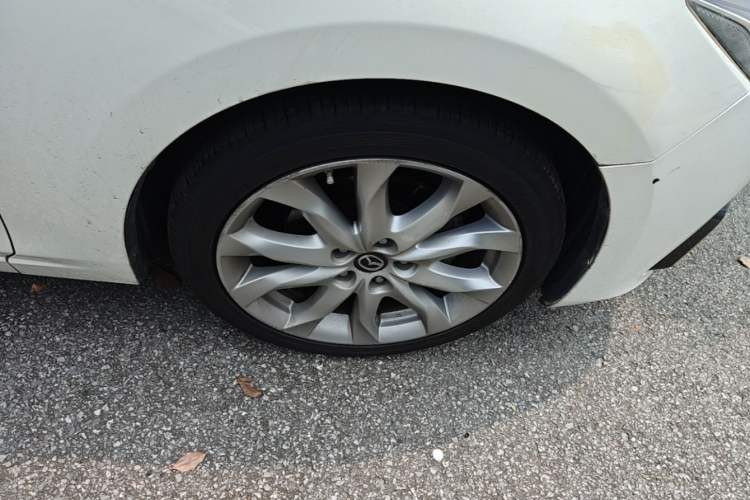 Used Mazda 3 Axela 2016 Sedan 2.0L Automatic Sport Model Right Front Wheel Hub