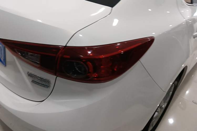 Used Mazda 3 Axela 2016 Sedan 1.5L Automatic Luxury Model Right Rear Taillight