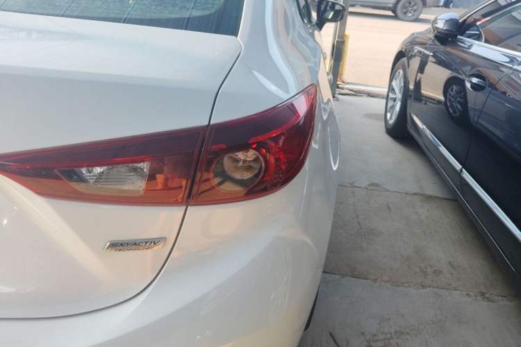 Used Mazda 3 Axela 2016 Sedan 1.5L Automatic Luxury Model Right Rear Taillight