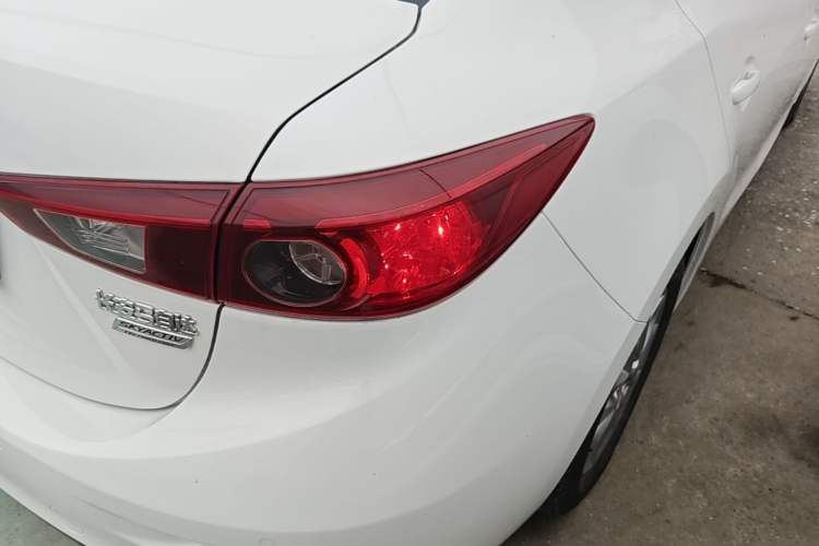 Used Mazda 3 Axela 2016 Sedan 1.5L Manual Luxury Model Right Rear Taillight