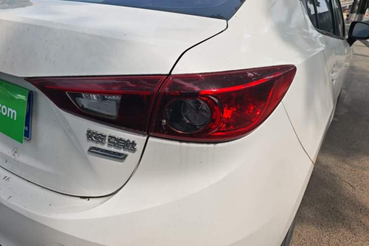 Used Mazda 3 Axela 2016 Sedan 1.5L Manual Comfort Model Right Rear Taillight