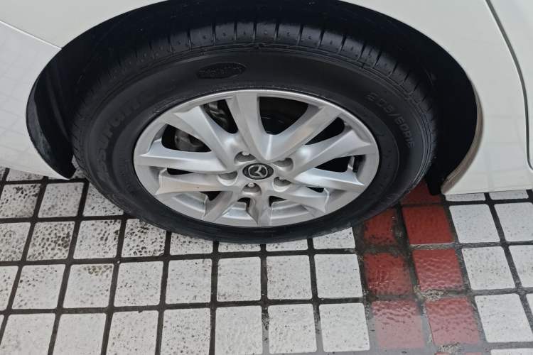 Used Mazda 3 Axela 2016 Sedan 1.5L Automatic Luxury Model Right Rear Wheel Hub