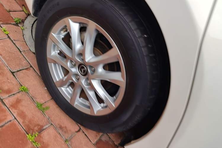 Used Mazda 3 Axela 2016 Sedan 1.5L Automatic Comfort Model Right Rear Wheel Hub